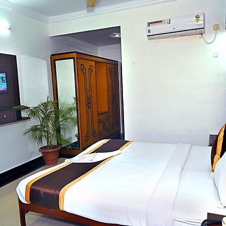Hotel Rajhans International Bhāgalpur Екстериор снимка