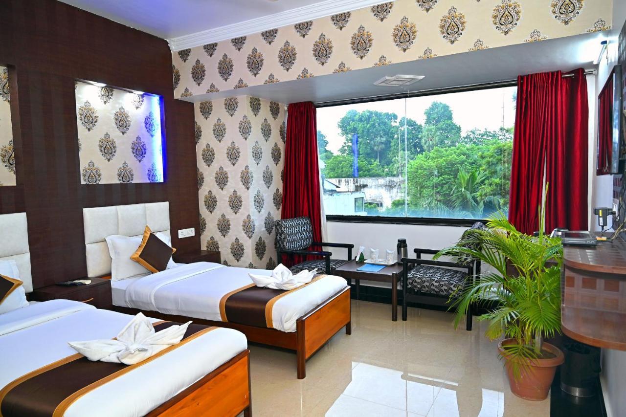 Hotel Rajhans International Bhāgalpur Екстериор снимка