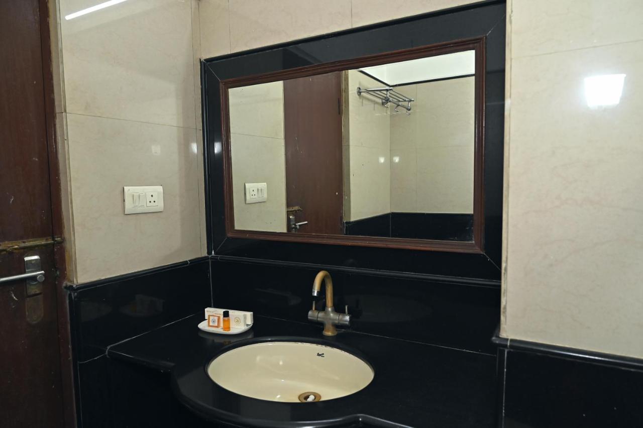 Hotel Rajhans International Bhāgalpur Екстериор снимка