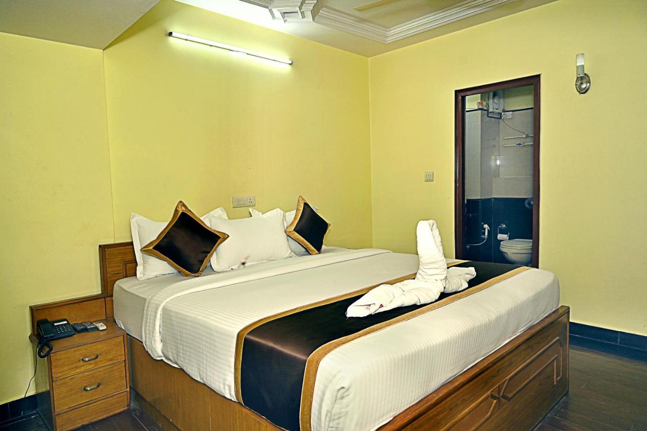 Hotel Rajhans International Bhāgalpur Екстериор снимка