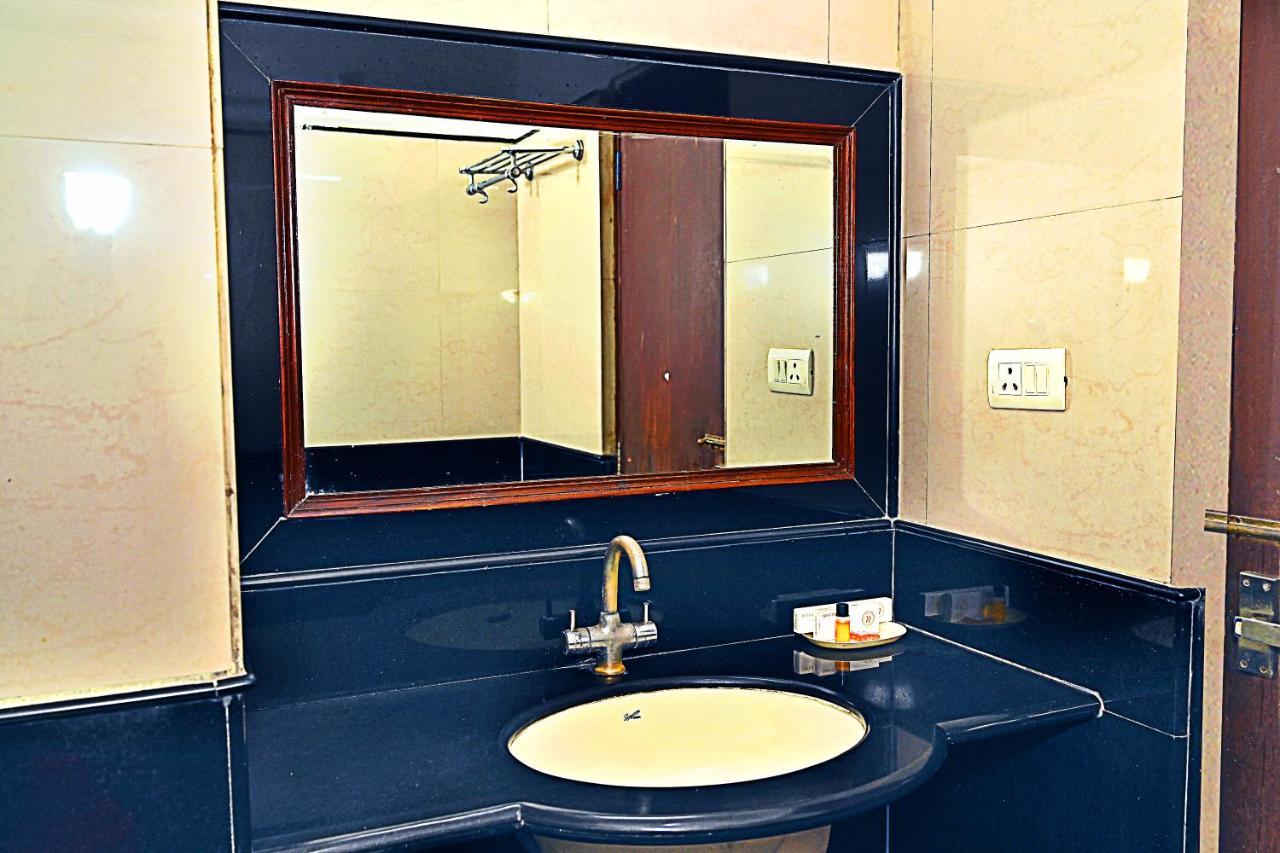 Hotel Rajhans International Bhāgalpur Екстериор снимка