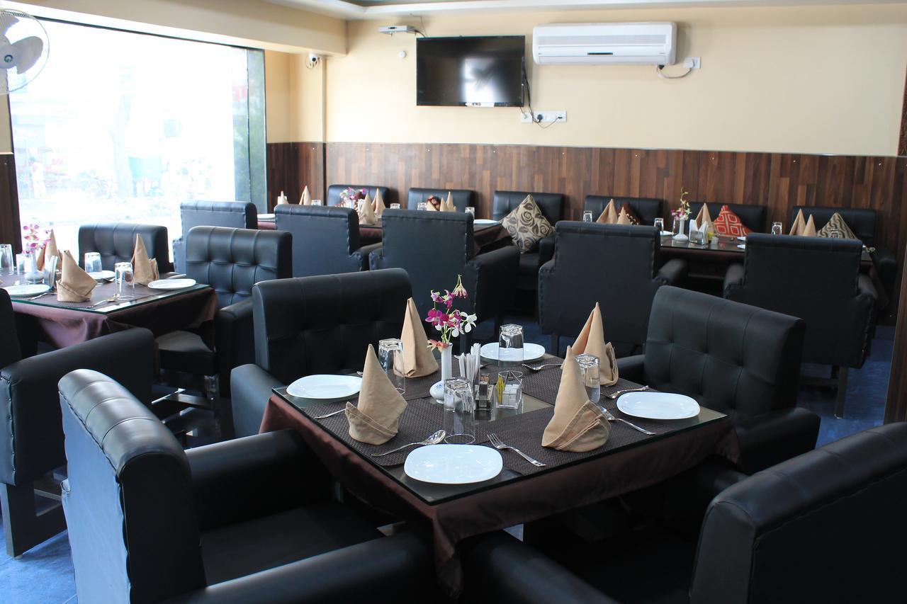 Hotel Rajhans International Bhāgalpur Екстериор снимка
