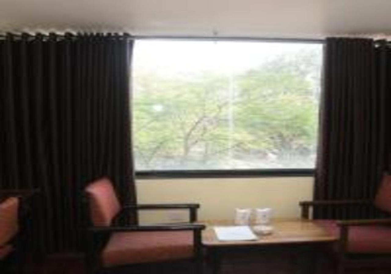 Hotel Rajhans International Bhāgalpur Екстериор снимка